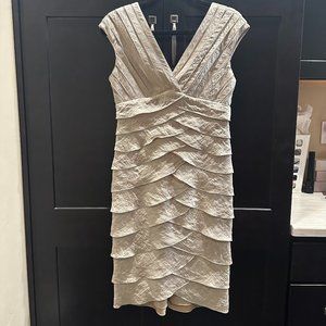 Adrianna Papell Iridescent Beige Tiered Scalloped Sleeveless Dress Size 6
